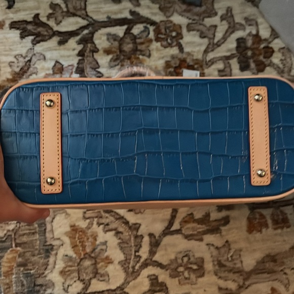 Dooney & Burke Marine Blue Zip satchel W matching card & keychain -NWT - Picture 10 of 11